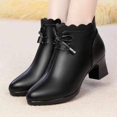 COD dsdgfhgfsdsss  Womens Shoes No. 1 kasut perempuan Large size womens shoes middle-aged and elderly mothers shoes mid-heel soft-soled short boots wild thick-heeled warm boots