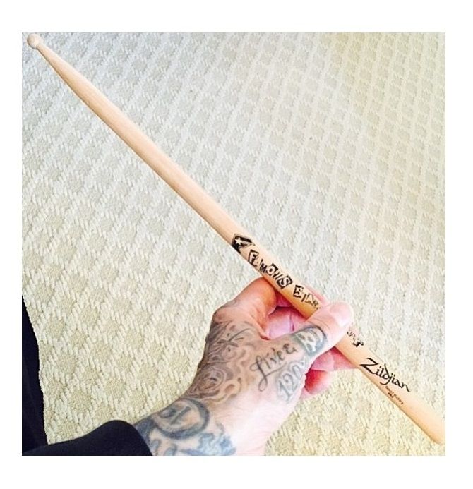 zildjian-ไม้ตีกลอง-drum-strick-รุ่น-travis-barker