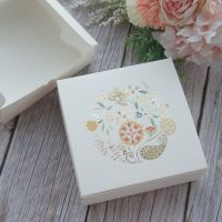 2 Size White Gold Flower Round 10pcs Macaron Chocolate Paper Box Wedding Favor Christmas Birthday Party Gifts Packaging