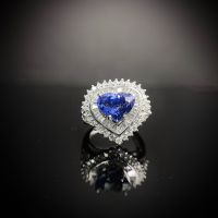 Sapphire Diamond Ring แหวนเพชรแชฟไฟร์ แหวนพลอยไพลินสีน้ำเงิน ประดับล้อมเพชรแท้ รูปทรงหัวใจ ตัวแหวนทองขาว18k