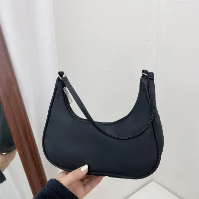 ZhongLouL กระเป๋าสะพายไหล่แฟชั่นเรียบง่ายสีทึบกระเป๋าใส่ใต้แขนสำหรับผู้หญิงกระเป๋าถือมีหูหิ้วด้านบน