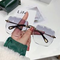 [COD] 2022 New Frameless Trimmed Sunglasses Female Fashion Large Frame Driving Wholesale