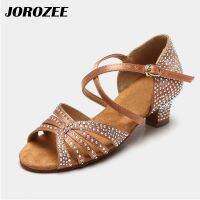 JOROZEE รองเท้าเต้นรำละตินพลอยเทียมสีบรอนซ์ซาตินสีดำตารางงานปาร์ตี้รองเท้าส้นเตี้ยงานเลี้ยงเต้นรำ4.5ซม. หญิงชรากว้างมั่นคง