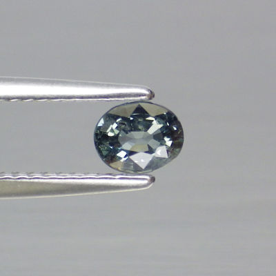 พลอย แซฟไฟร์ สด ดิบ แท้ ธรรมชาติ ( Unheated Natural Sapphire ) หนัก 0.60 กะรัต