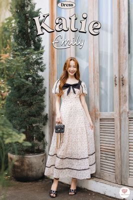 Katie Emily Dress เดรสผ้า texture ดอกเดซี่ สีครีมตัดดำ กระโปรงพริ้วใส่สบาย ใส่สวยดูเรียบหรูดูแพง ไม่ร้อนใส่ได้ทุกโอกาส