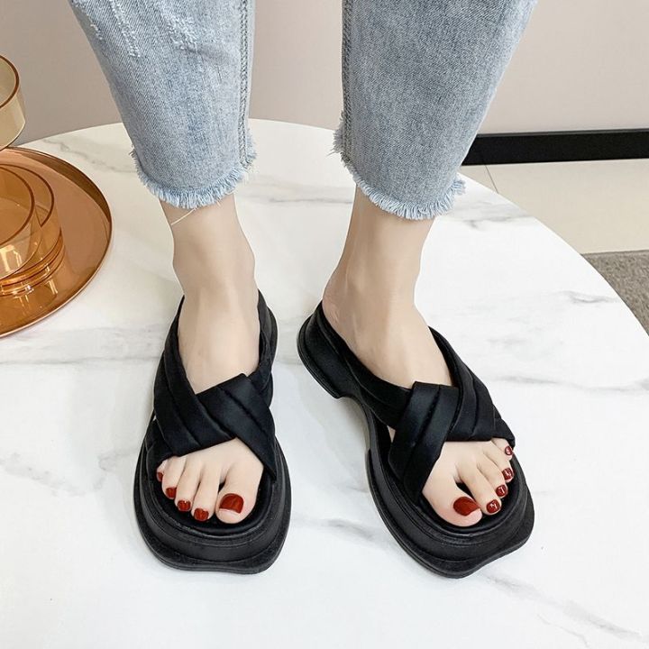 high-end-slippers-womens-2023-new-thick-soled-muffin-flip-flops-ins-trendy-cool-style-sandals-and-slippers