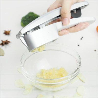 【CW】 Korean dual-use garlic press slicer peeling mud kitchen gadgets accessories