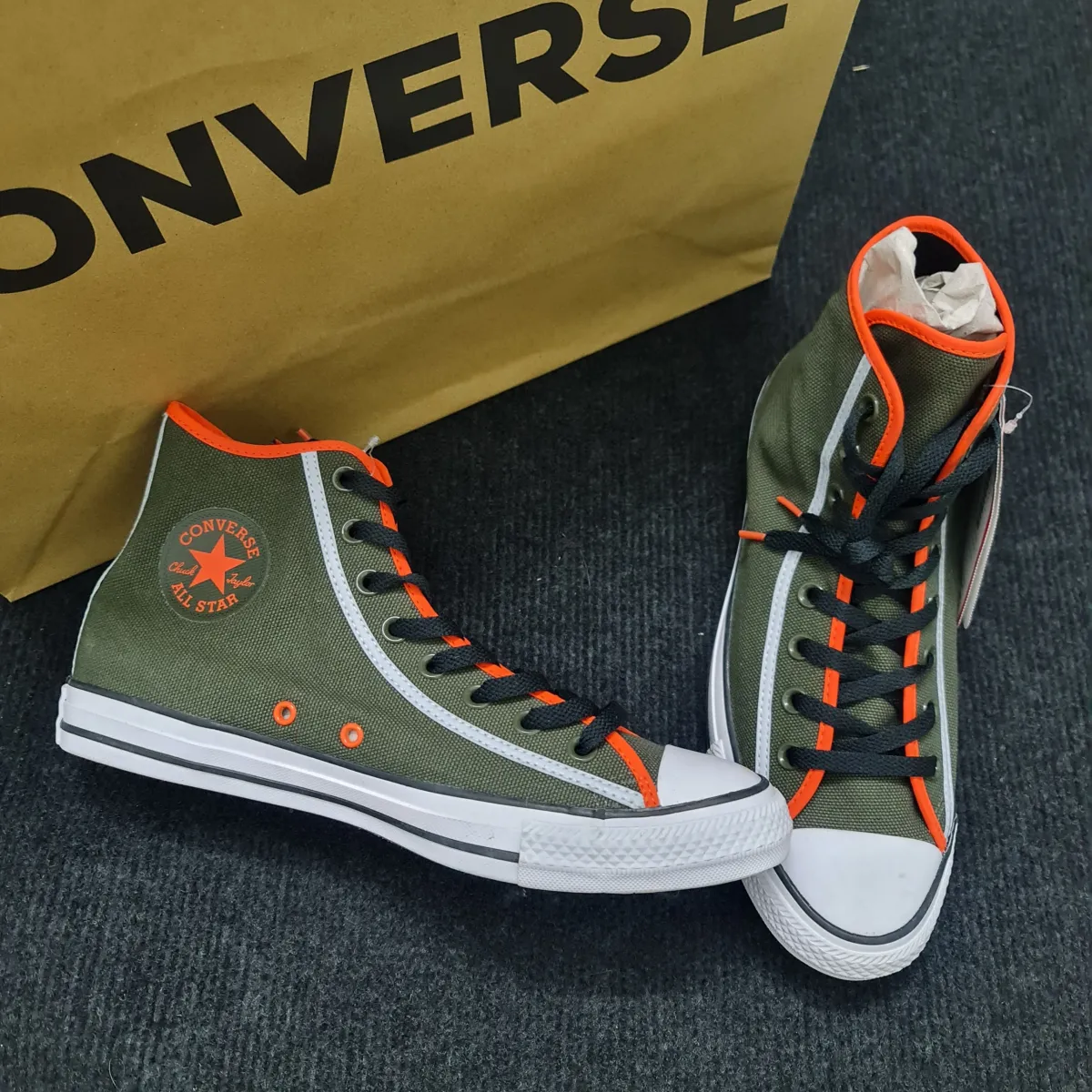 Sample shoes ] Giày Converse chuck taylor cổ cao xanh rêu cam nam size 9 US  (  ) 