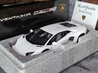 โมเดลรถAVENTADOR  1/18 โมเดลรถLAMBORGHINI AVENTADOR โมเดลรถ แลมโบกินี่ โมเดลรถLAMBORGHINIAVENTADOR Autoart LP700-4 White 1:18