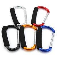 （AT）ใหม่ขนาดใหญ่ D-Shape อลูมิเนียมอัลลอยด์ Carabiner Quick-Release Soft Handle แคมป์ปิ้ง BuckleOutdoor พวงกุญแจ Carabiner คลิป