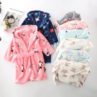 [Xiaoli clothing] ฤดูหนาว Flannel เด็กชุดนอนเด็กเสื้อคลุมอาบน้ำการ์ตูนสัตว์ Hooded Girls Warm เสื้อคลุมอาบน้ำเด็กชุดนอนสำหรับชาย2 4 6 8ปี