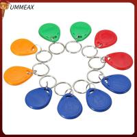 UMMEAX 10pcs Color Random กันน้ำ ทำซ้ำ เขียนซ้ำได้ เขียนได้ โทเค็นความใกล้ชิด T5577 KeyFobs แท็ก ID บัตร RFID