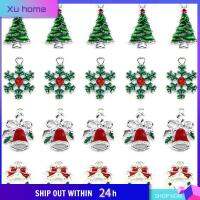 XU HOME จี้คริสมาสต์อัลลอย40ชิ้นต้นคริสต์มาส: 0.98นิ้วพวงมาลัยเกล็ดหิมะต้นคริสต์มาสชุบเงินระฆังเสน่ห์พวงมาลัย4รูปแบบหลากหลายจี้ทรงเสน่ห์เคลือบเด็กผู้หญิง