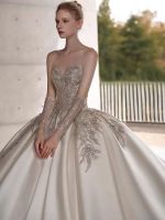 top main wedding dress 2023 new bride high-end sense French heavy industry luxury trailing go-out yarn