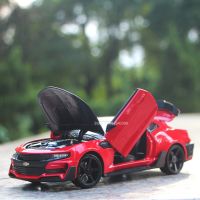 1/24 Chevrolet Camaro โมเดลรถหล่อเหล็กแบบ4ประตูสามารถเปิดหลังของสะสมโมเดลรถของขวัญของเล่นเด็กเด็ก