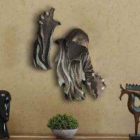 Thriller Nightcrawler Gothic Wall Sculpture Delicate Resin Greek Mythology Crawler Statue for Holiday Gift Void Decora