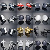 ？》：“： New Fashion Luxury Crystal Cufflinks For Mens French Suit Shirt Square Buttons Wedding Bridegroom Party Jewelry Gift Hot Sale