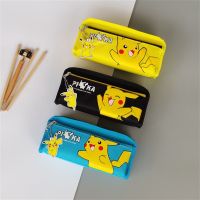 YOUUNY ของขวัญของเล่นของเล่น อุปกรณ์การเรียนสำหรับโรงเรียน จุได้มาก สำหรับนักเรียน เครื่องเขียนสเตชันเนอรี สำหรับเด็กๆ กระเป๋าดินสอ Pikachu กล่องใส่ปากกา กล่องดินสอ Pikachu กล่องใส่เครื่องเขียน