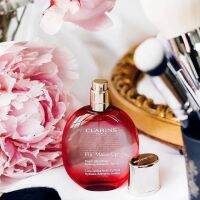 CLARINS Fix Make-Up 50ml สเปร์ยที่จะช่วยคงเมคอัพ ให้อยู่บนผิวได้ยาวนานตลอดทั้งวัน ช่วยให้ผิวชุ่มชื้น