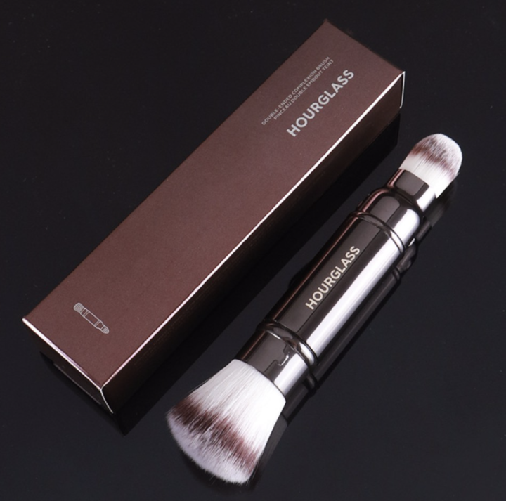 hourglass-double-ended-complexion-brush-แปรงเดี่ยว-แปรงแต่งหน้าคุณภาพ