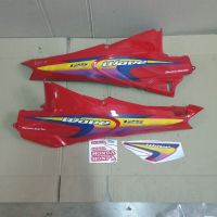 ฝาข้างท้ายเวฟ125s ฝากระเป๋าwave125r สีแดง พร้อมติดลาย