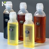 300/500ML Oil Bottle Plastic Condiment Squeeze Bottles Kitchen Oil Spray Bottle Ketchup Salad Olive Oil Bottle Kitchen Gadgets