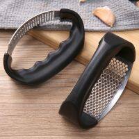 Stainless Steel Garlic Press Garlic Crusher Quick Manual Garlic Chopper for Kitchen Accessories Peeler Annular Garlic Tool