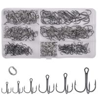 180pcs/Box Treble Fishing Hooks Sharp Round Bend Triple hook Barbed Fishhooks with Split rings set for Bass fishing tackle