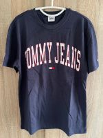 เสื้อยืดคอกลม Tommy Jeans logo crewneck t-shirt size M สีกรมท่า