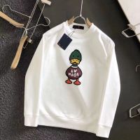 Spring and Summer of 2023, The New L V Sweatshirt Brand Embroidered Cartoon Duckling Logo Sweater for Men and Women with The Same Joker Casual Couple Shirt for Men.