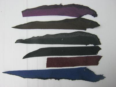 เศษหนังปลากระเบนแท้ (stingray leather scraps) หลายสี น้ำหนัก 83 กรัม  SK471