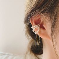 EARCUFF ต่างหูหนีบแฟชั่น ประดับมุก สีทอง [09-0021-0022]