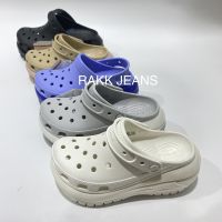 รองเท้าCrocs แบบสวม รุ่นMega crushใส่สบาย นิ่ม เบา มีไซร้ทั้งหญิง