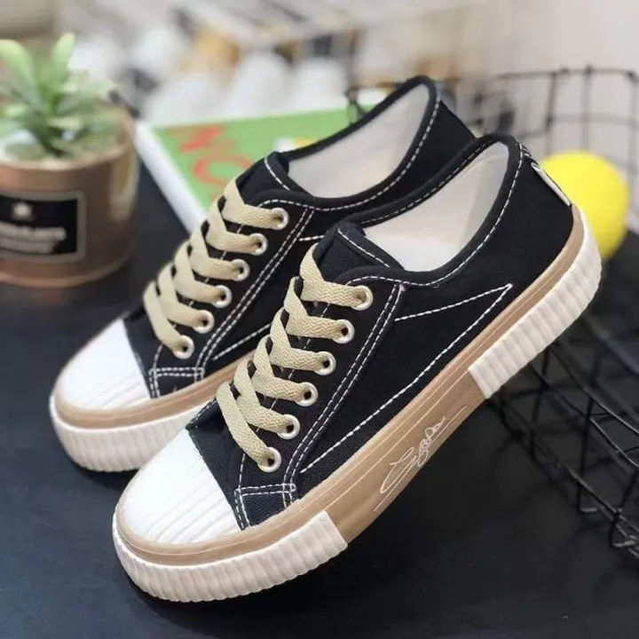 BIG SALE!!! Women’s Trending Fashion Low cut And canvas famous Korean ...