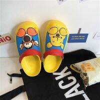 IK Flip Flops รองเท้ารองเท้าแบบมีรูกระเป๋านิ้วเท้าการ์ตูนน่ารักรองเท้าแตะชายหาดผู้หญิง Outwear ฤดูร้อน Winnie ช้อนส้อมมีดหมีพูห์ด้านล่างไม่ลื่น