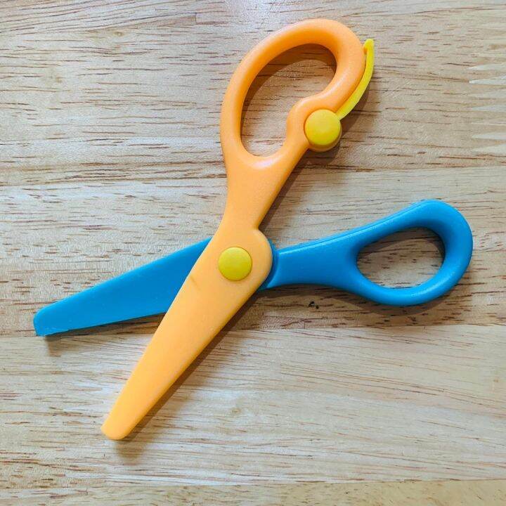KidSafe Bladeless Scissors Plastic Material Toddler Scissors Lazada PH