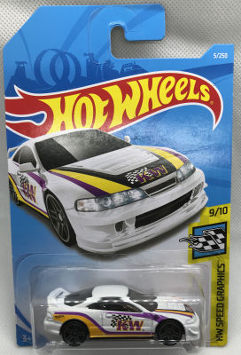 Hot Wheels CUSTOM 01 ACURA INTEGRA GSR สีขาว  9/10..