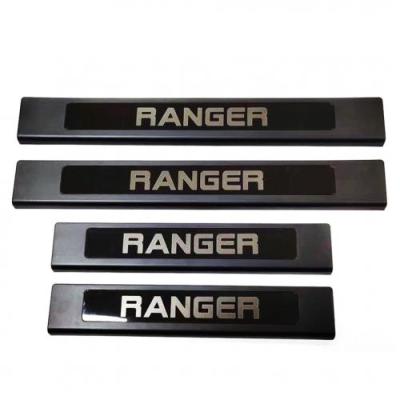 ชายบันได กันรอยชายบันได สคัพเพลท รุ่น ฟอร์ด เรนเจอร์ FORD RANGER Scuff Plate Chrom Black For Ford Ranger 2012-2021  2012 - 2021 สีโครเมี่ยม ขอบดำด้าน 4 ชิ้น