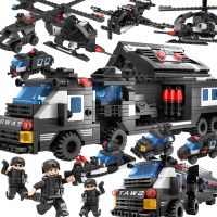 ของเล่นประกอบรูปทรง Swat Team Truck 750ชิ้น (สีดำ) (BWJ001)