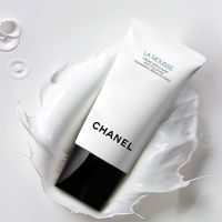 CHANEL LA MOUSSE 150ml โฟมล้างหน้า ช่วยล้างทำความสะอาดเครื่องสำอาง เมื่อสัมผัสกับน้ำ เนื้อครีมเข้มข้นจะเปลี่ยนเป็นเนื้อโฟมอันอ่อนโยน