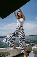 Zebra Tahiti Slit Pants - ลายม้าลายที่ทุกคนชื่นชอบมาในรูปแบบดีไซน์แซ่บๆ ผ่าข้างเก๋ๆ แบบซิปใส่ง่าย พลาดไม่ได้จริงๆค่ารุ่นนี้