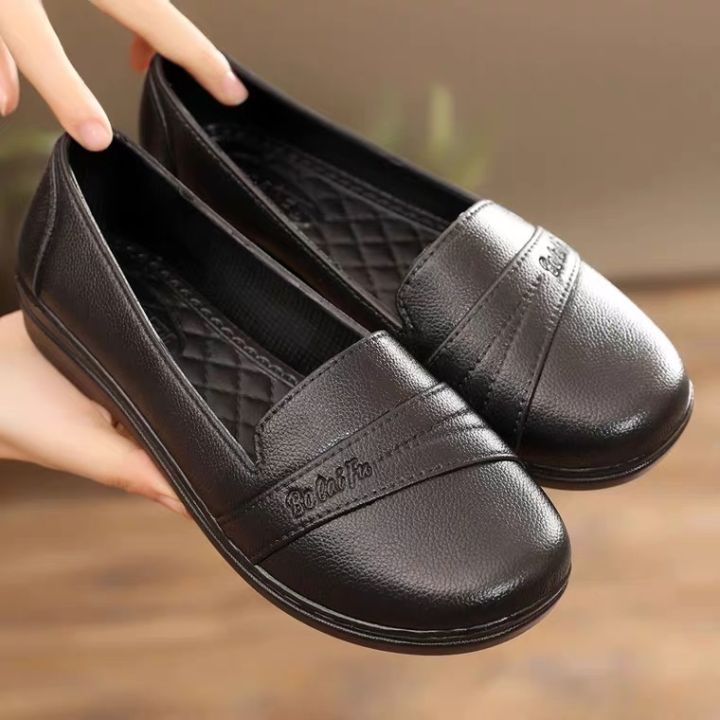 รองเท้าผู้หญิง-รองเท้าคัชชู-พื้นยางนิ่มลายตาราง-รองเท้าหญิงแบบสวม-รุ่นcdm318b-size-36-41-แนะนำให้ซื้อเพิ่ม1เบอร์