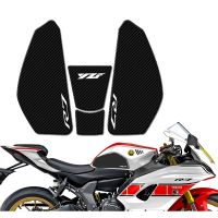 YZF แผ่นรองถัง R7สำหรับ YAMAHA YZF YZFR7 R7 R7 2021 2022ถังน้ำมันมอเตอร์ไซค์ยึดตัวป้องกันถังสติ๊กเกอร์สติ๊กเกอร์แท๊งค์น้ำมันที่ยึดเข่า