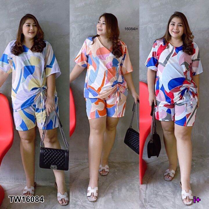tw16084-set-bigsize-เสื้อแขนสั้นแต่งเชือกรูดหน้า-กางเกงขาสั้น-พิมพ์ลายกราฟฟิก