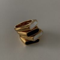 Chic Appeal - VIDAL Signet Ring