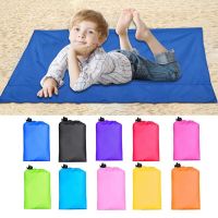 1.1x0.7m Kids Picnic Mat Waterproof Pocket Beach Blanket Child Folding Camping Mat Mattress Portable Mat Outdoor Sand Beach Mat Sleeping Pads