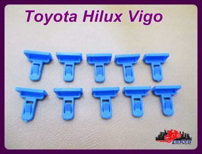 TOYOTA HILUX VIGO WHEEL LOCKING CLIP for REAR BUMPER SET (10 PCS.) "BLUE" // กิ๊บล๊อคล้อ ตัวเหลี่ยม กาบกันชนหลัง  สีน้ำเงิน  (10 ตัว) สินค้าคุณภาพดี