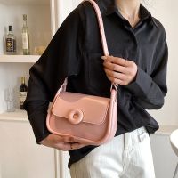 [COD] all-match version of bag women 2023 new trendy texture button Messenger shoulder square