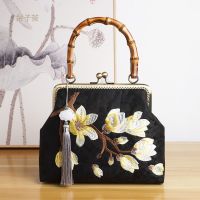 Hot selling Chinese style embroidery womens cheongsam bag of ancient bamboo