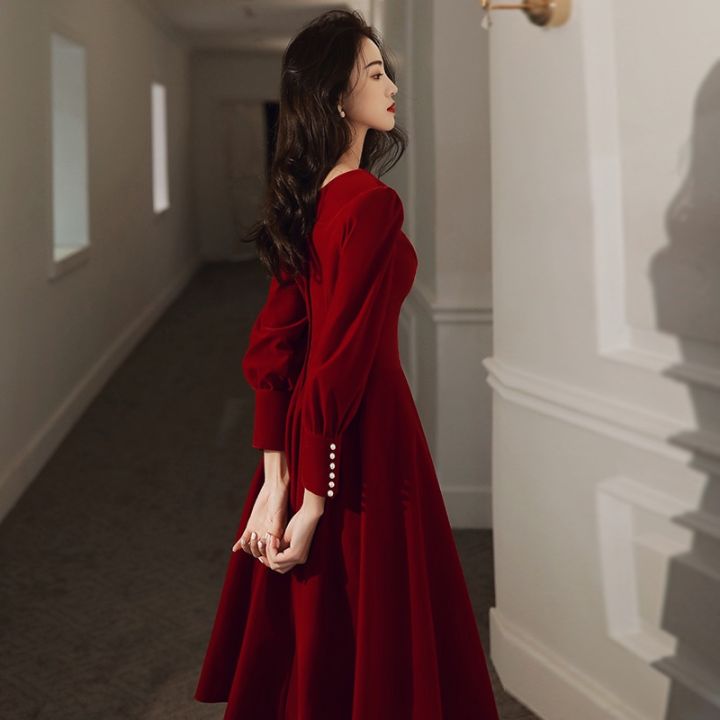 ผ้ากำมะหยี่สีแดงแขนยาวแขนเจ้าสาวสำหรับเจ้าสาว-ชุดราตรีงานหมั้นความยาวปานกลางขนาดเล็กชุดเจ้าสาว-mz426